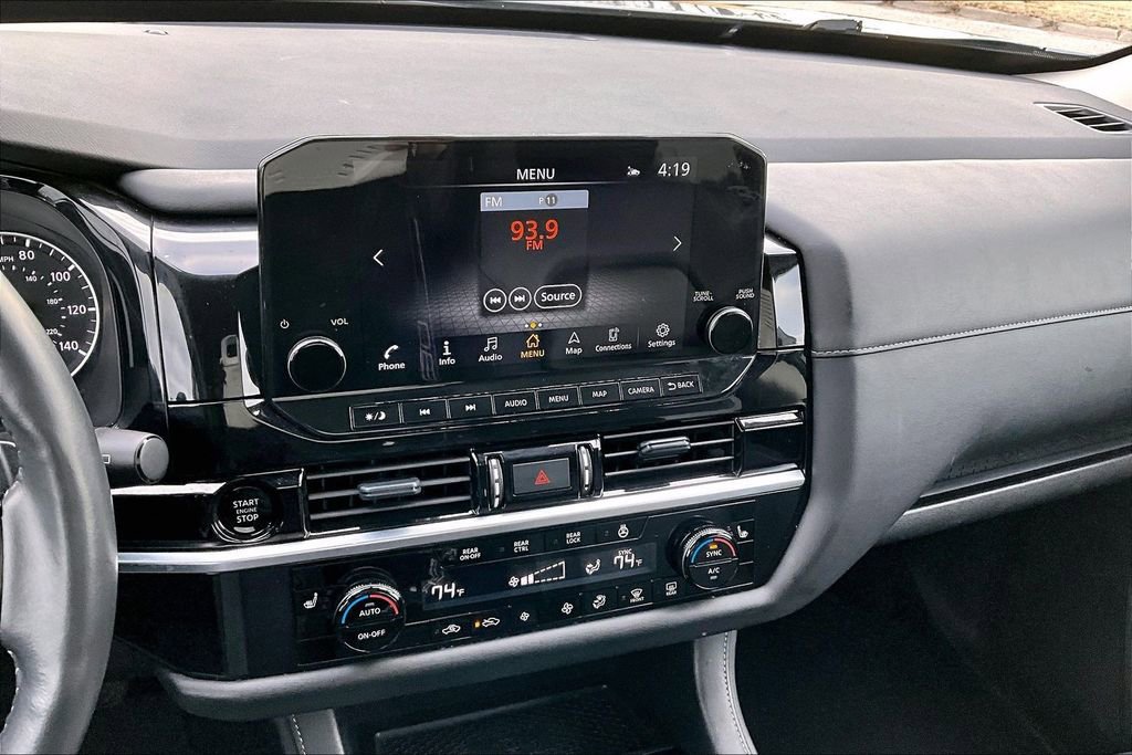 Used 2025 Nissan Pathfinder SL image 6