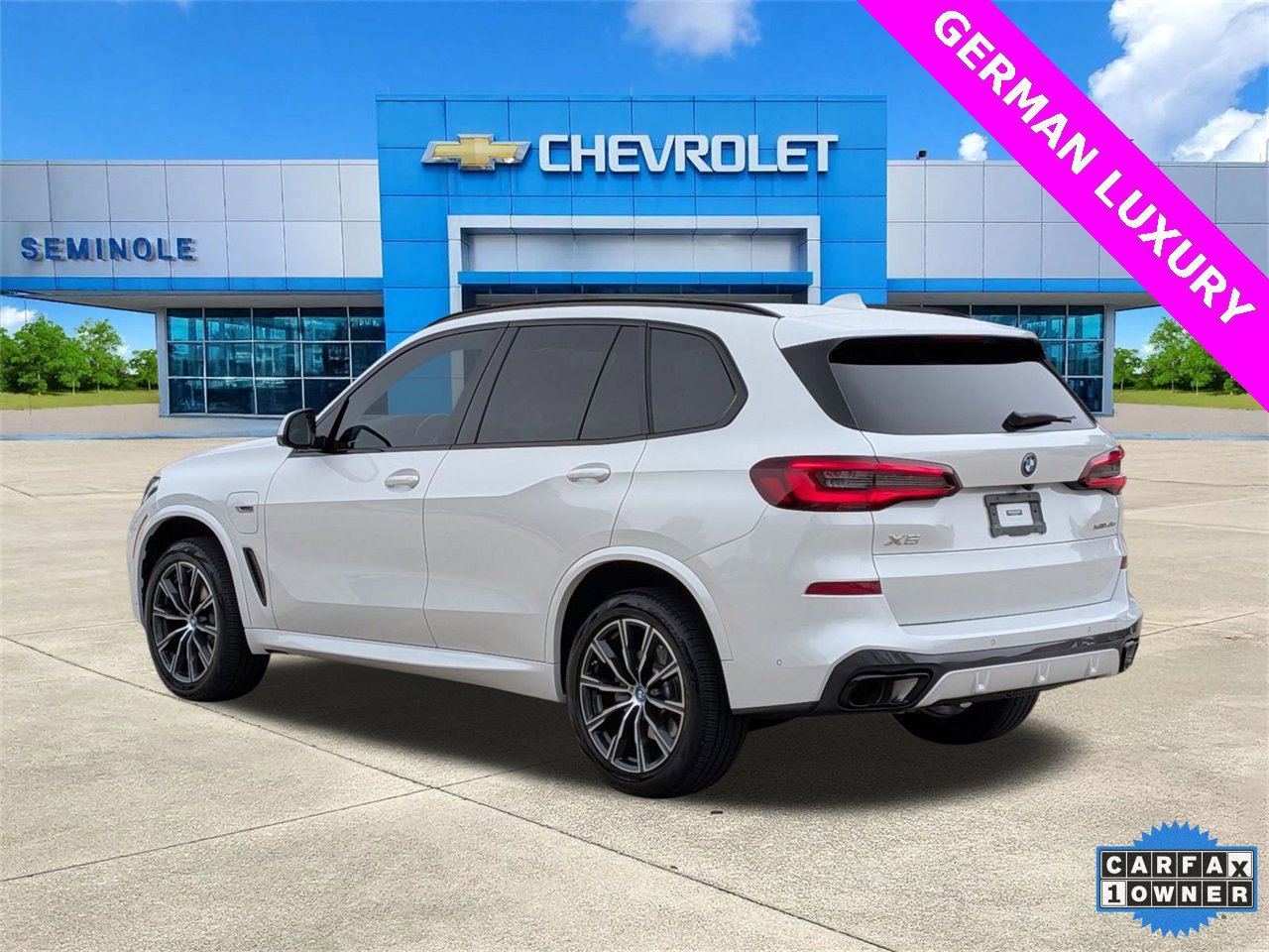 Used 2023 BMW X5 xDrive45e w/ M Sport Package image 3