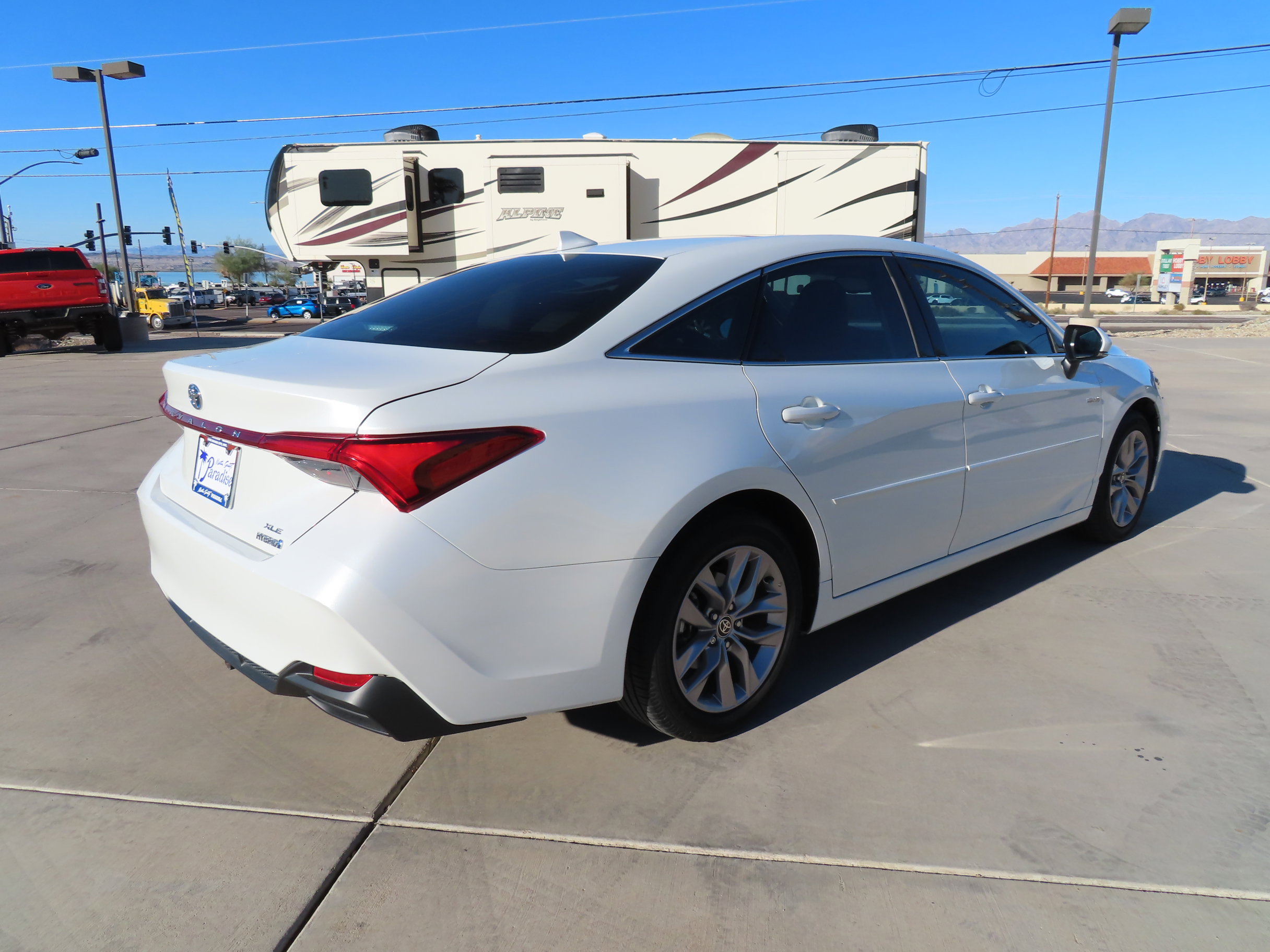 Used 2021 Toyota Avalon XLE image 8