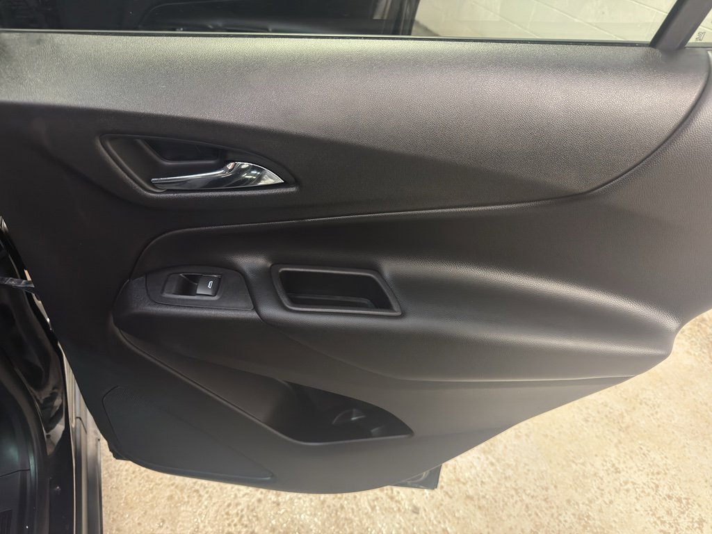 Used 2019 Chevrolet Equinox LT image 23