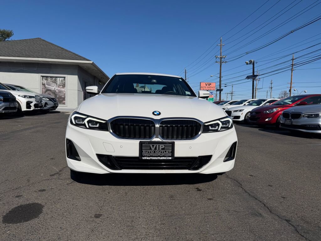 Used 2023 BMW 330i xDrive Sedan w/ Premium Package image 2