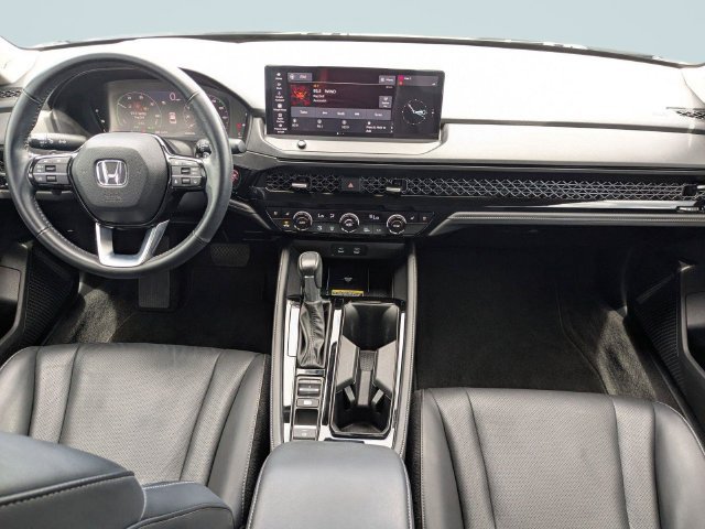 Used 2023 Honda Accord Touring image 13