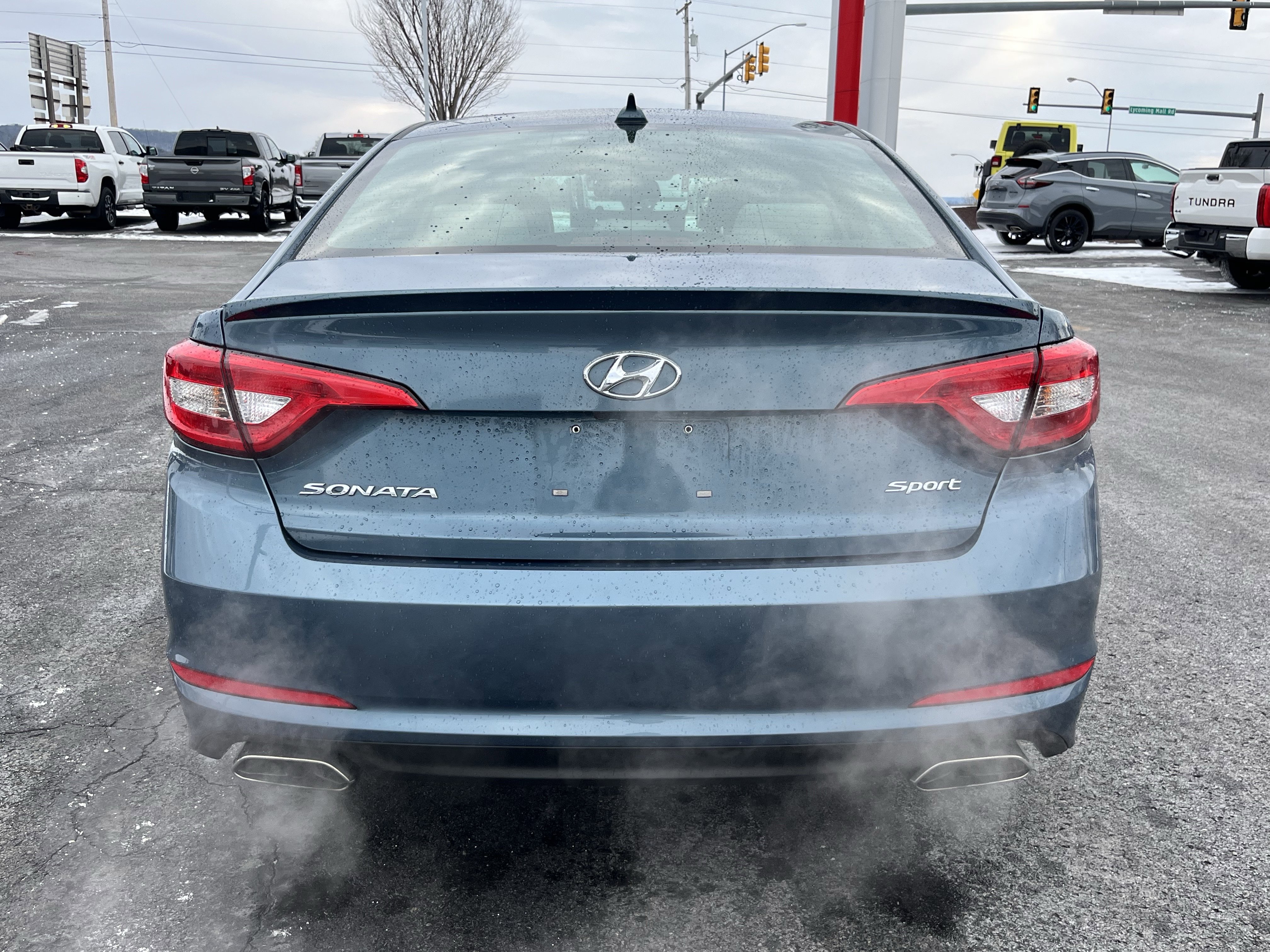 Used 2017 Hyundai Sonata Sport w/ Value Edition Package 02 image 4