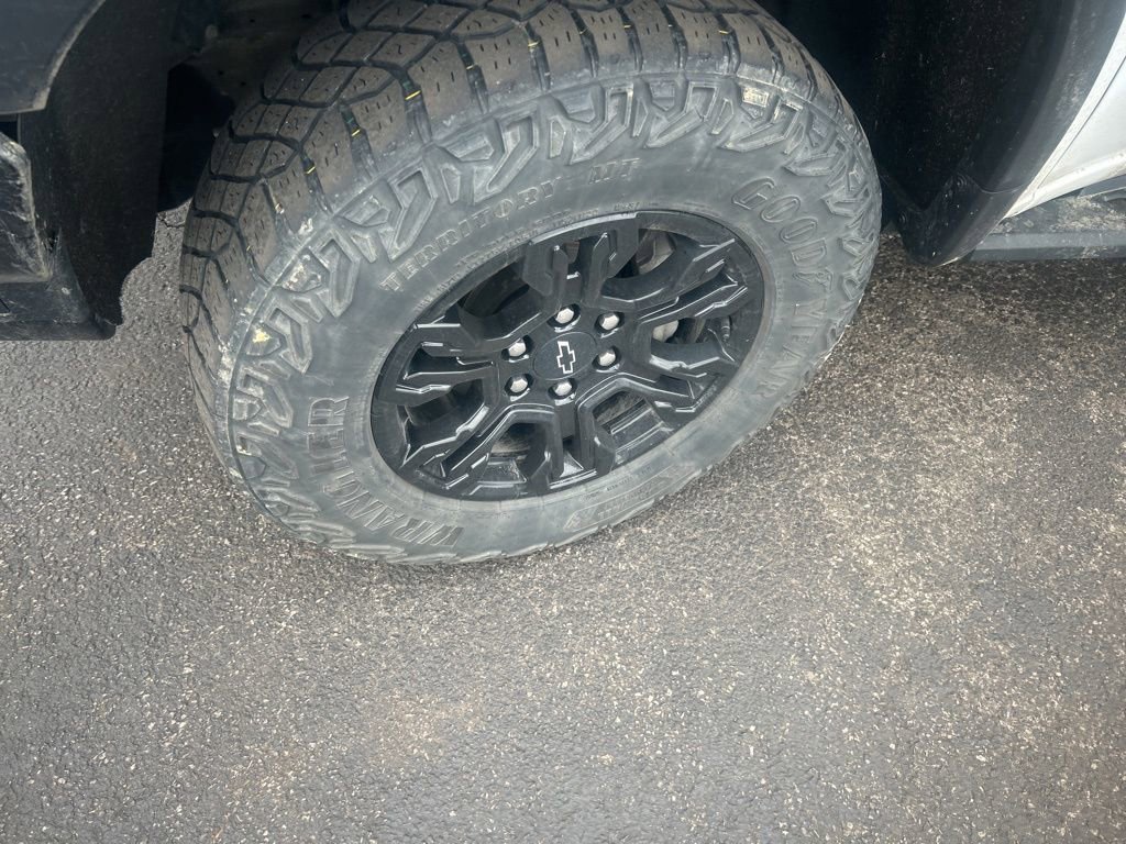 Used 2022 Chevrolet Silverado 1500 ZR2 w/ Technology Package image 17