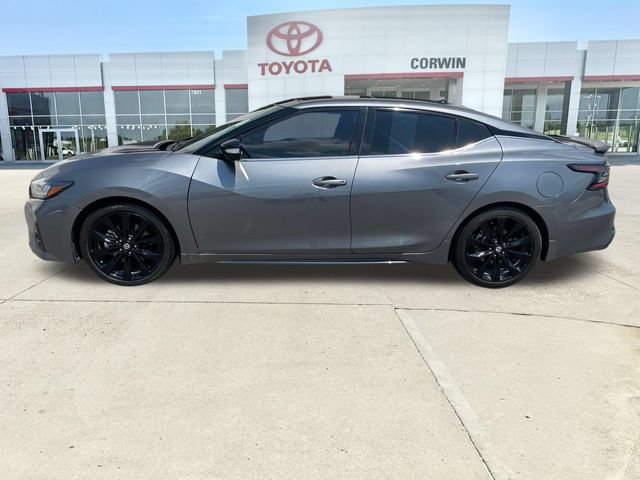 Used 2021 Nissan Maxima SR w/ Sport Mat Group FWD image 2