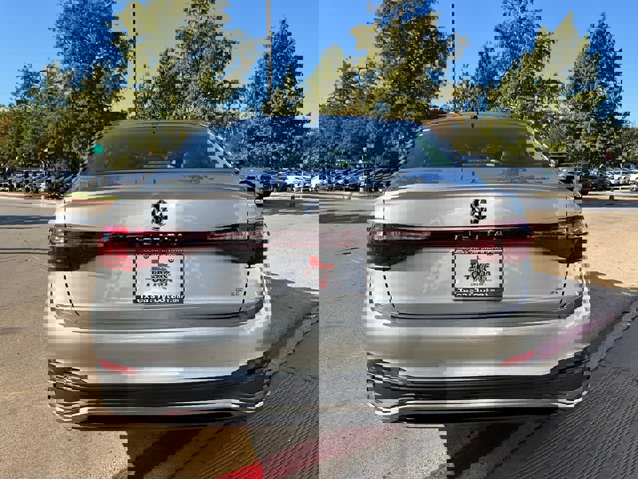 Used 2025 Volkswagen Jetta SE image 7