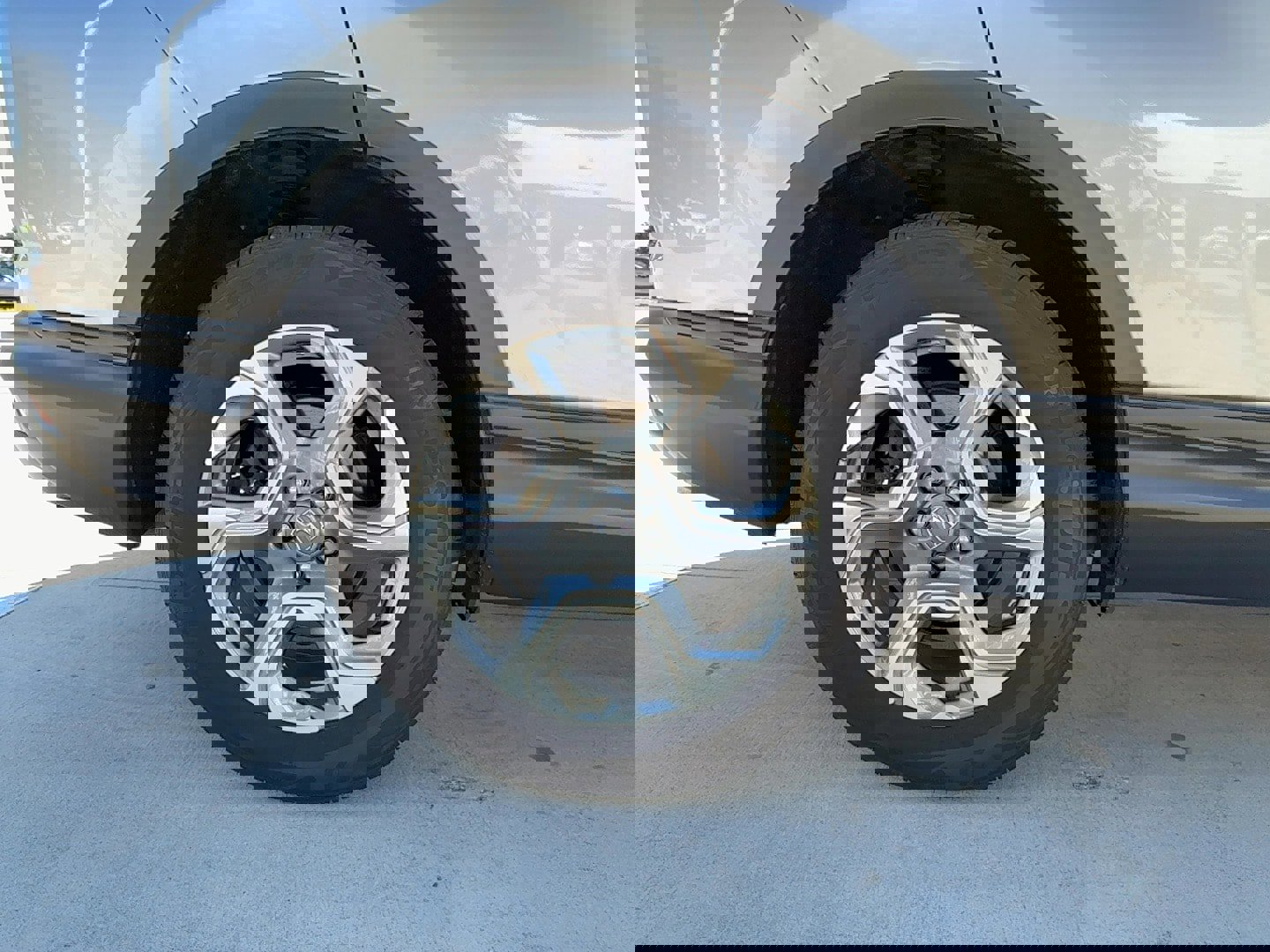 Used 2017 Honda CR-V EX-L image 9