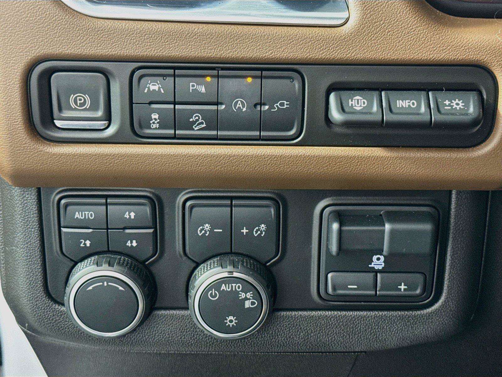 Used 2021 Chevrolet Tahoe High Country w/ Premium Package AWD/4WD image 14