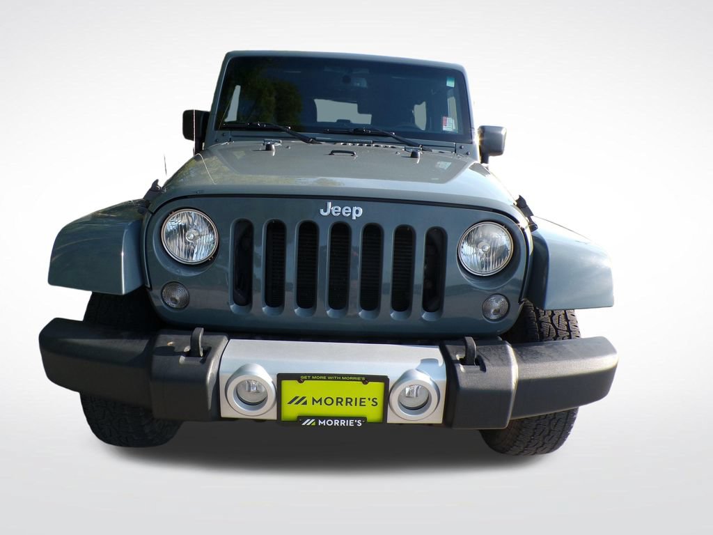 Used 2015 Jeep Wrangler Unlimited Sahara w/ Connectivity Group AWD/4WD image 10