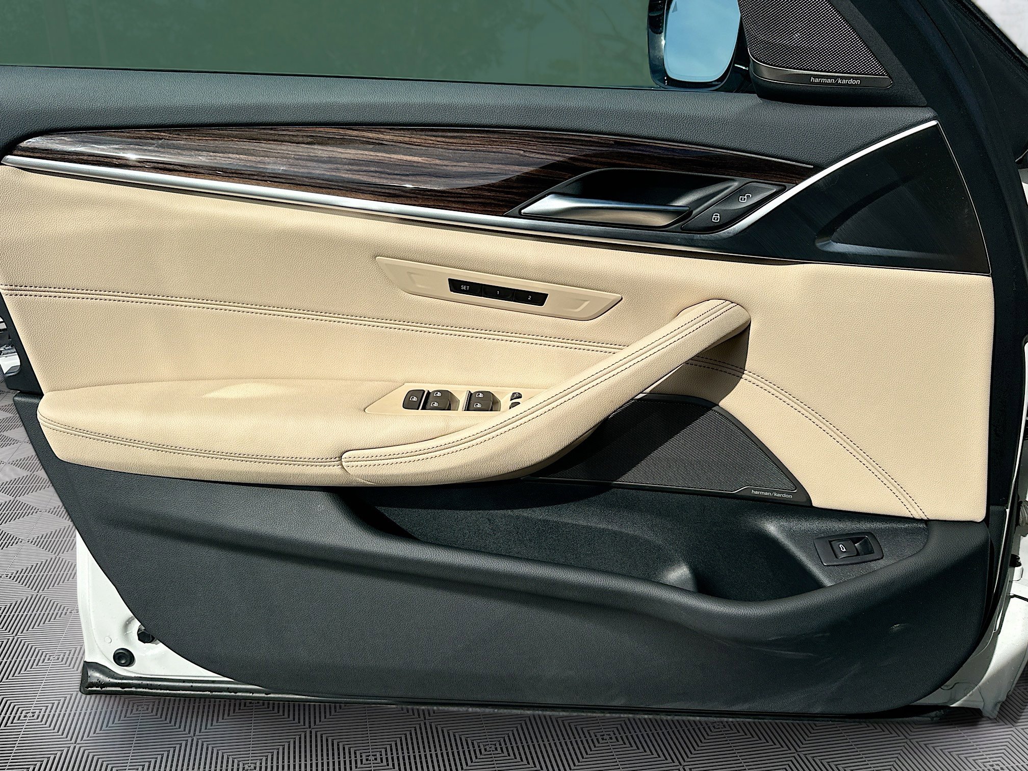 Certified 2023 BMW 530i w/ Premium Package image 22