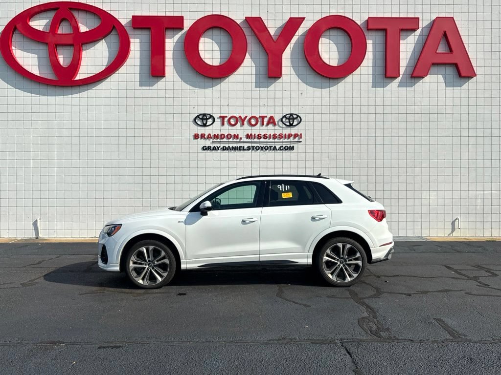 Used 2021 Audi Q3 2.0T Premium w/ Convenience Package AWD/4WD image 5