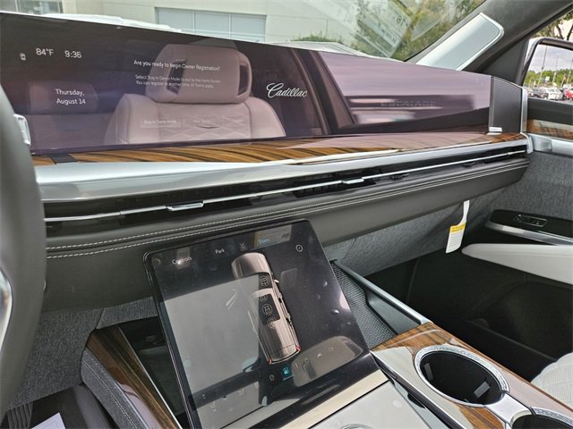 New 2025 Cadillac Escalade ESV Sport Platinum image 24