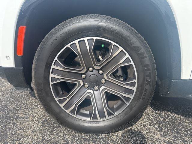 Used 2024 Jeep Wagoneer Series II w/ Flexible Seating Group image 3