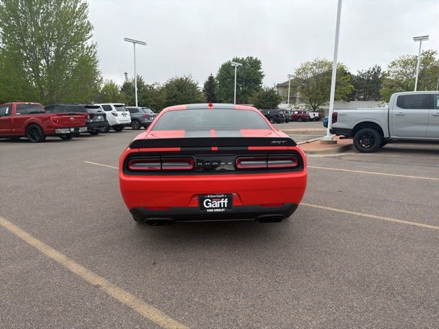 Used 2016 Dodge Challenger SRT Hellcat RWD image 4