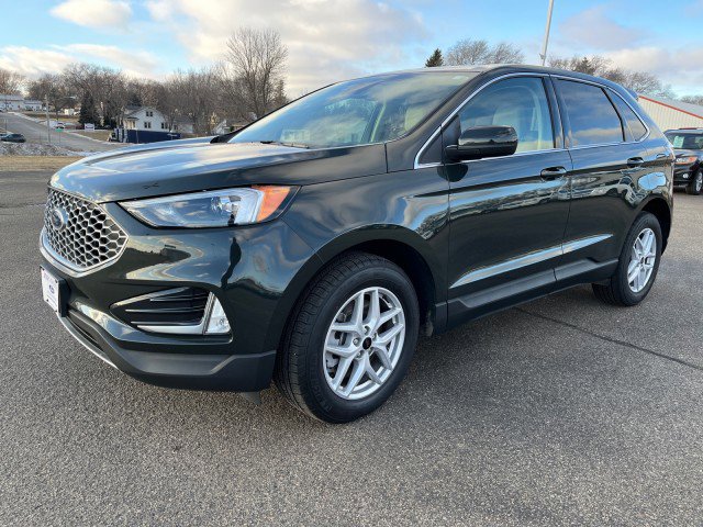 Used 2024 Ford Edge SEL w/ Convenience Package image 2