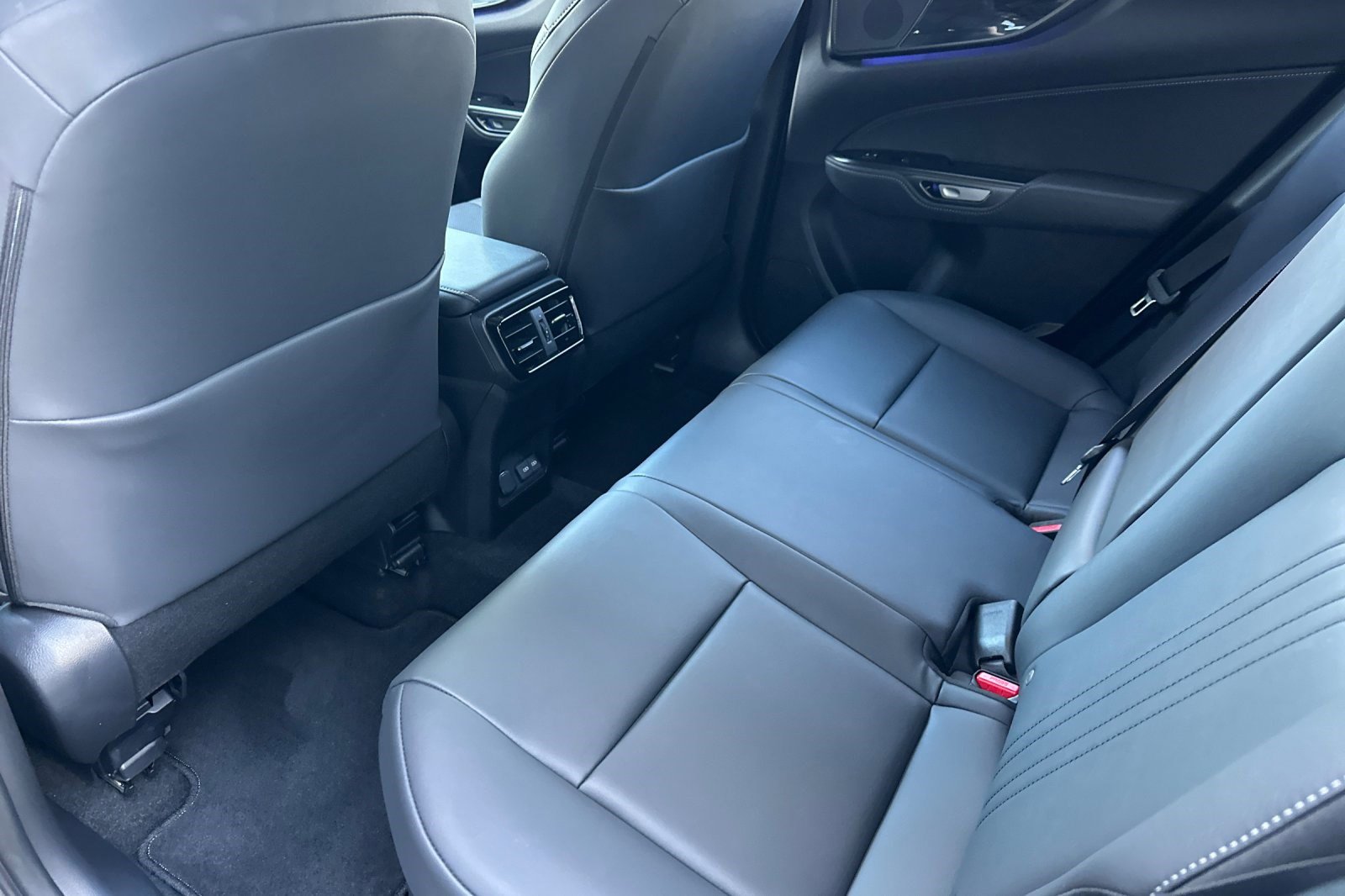 Used 2025 Lexus NX 350h AWD w/ Premium Package image 15