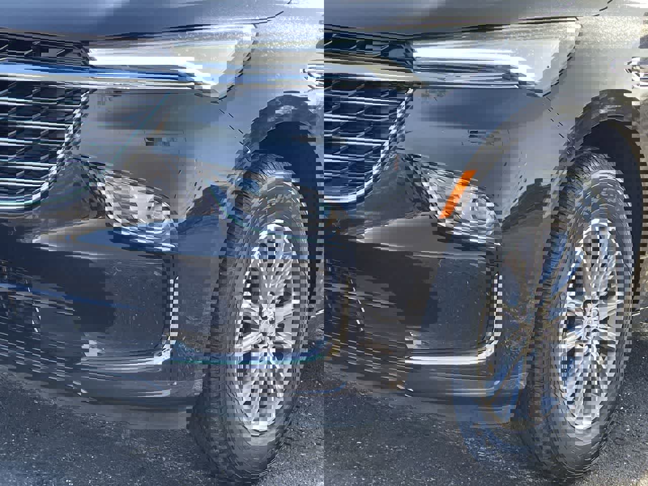 Used 2023 Buick Enclave Essence image 37