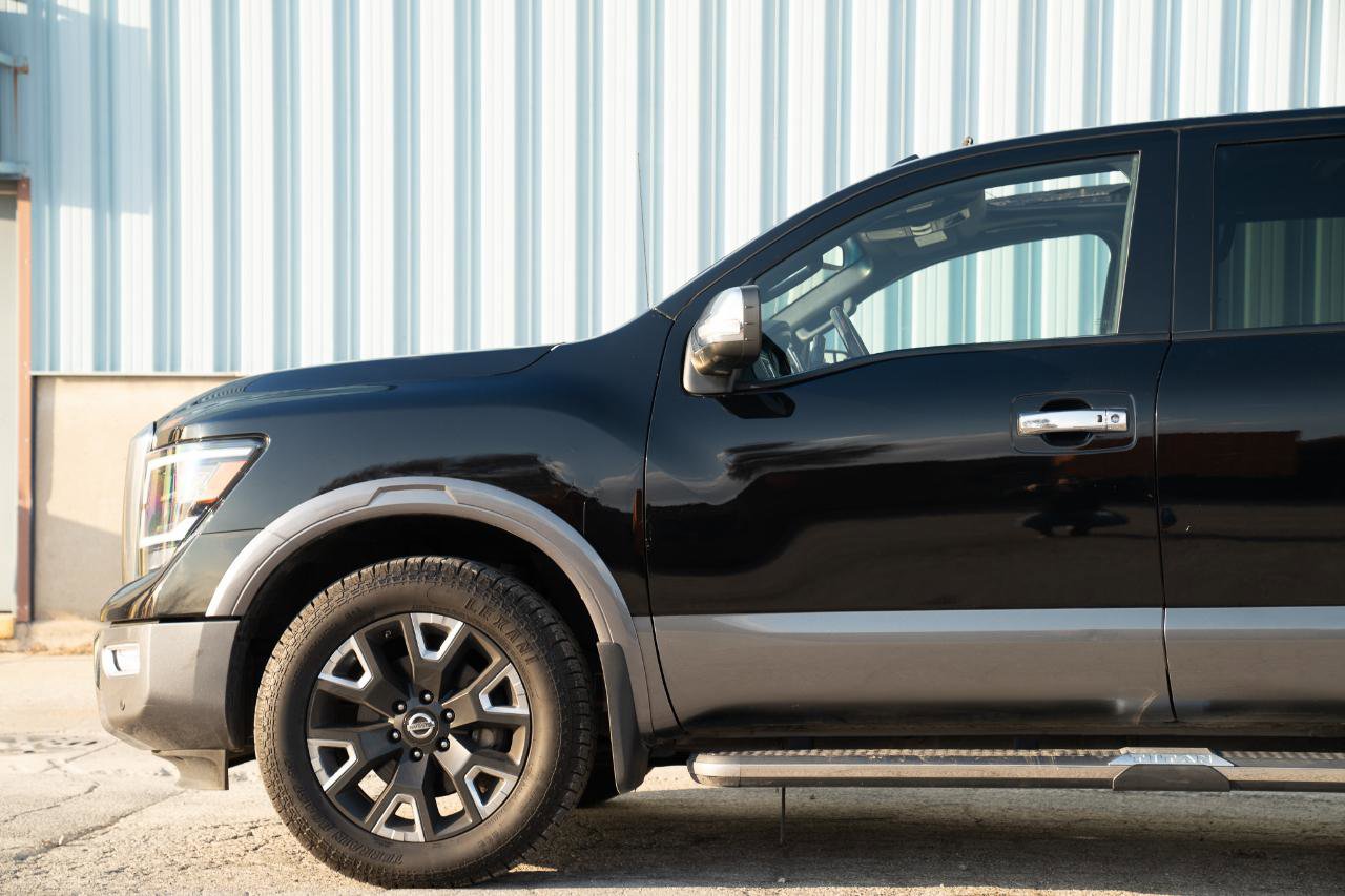 Used 2020 Nissan Titan Platinum Reserve w/ Moonroof Package image 7