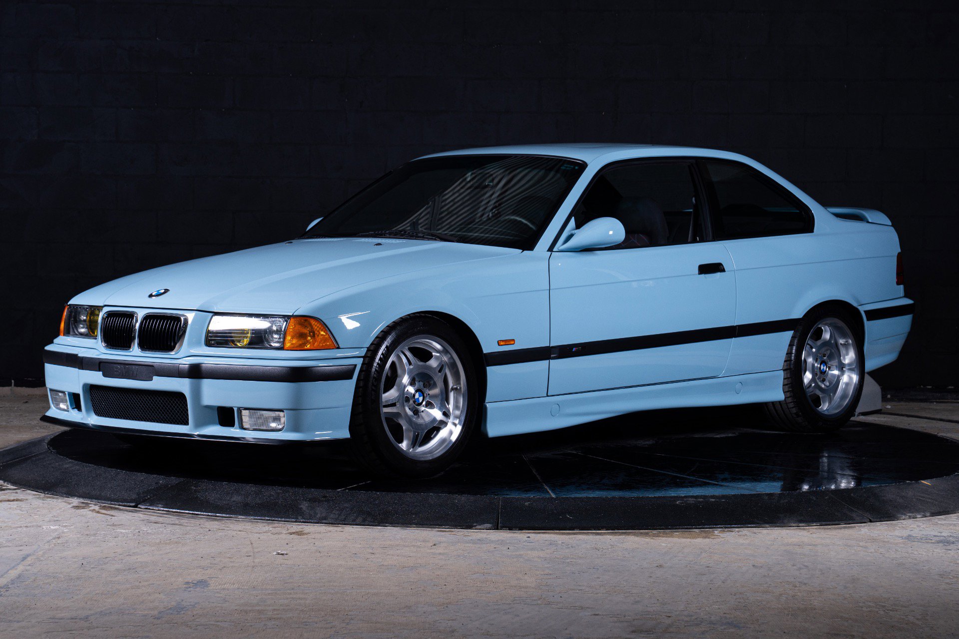 Used 1997 BMW M3 Coupe RWD image 2