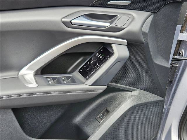 Certified 2025 Audi Q5 Prestige AWD/4WD image 11