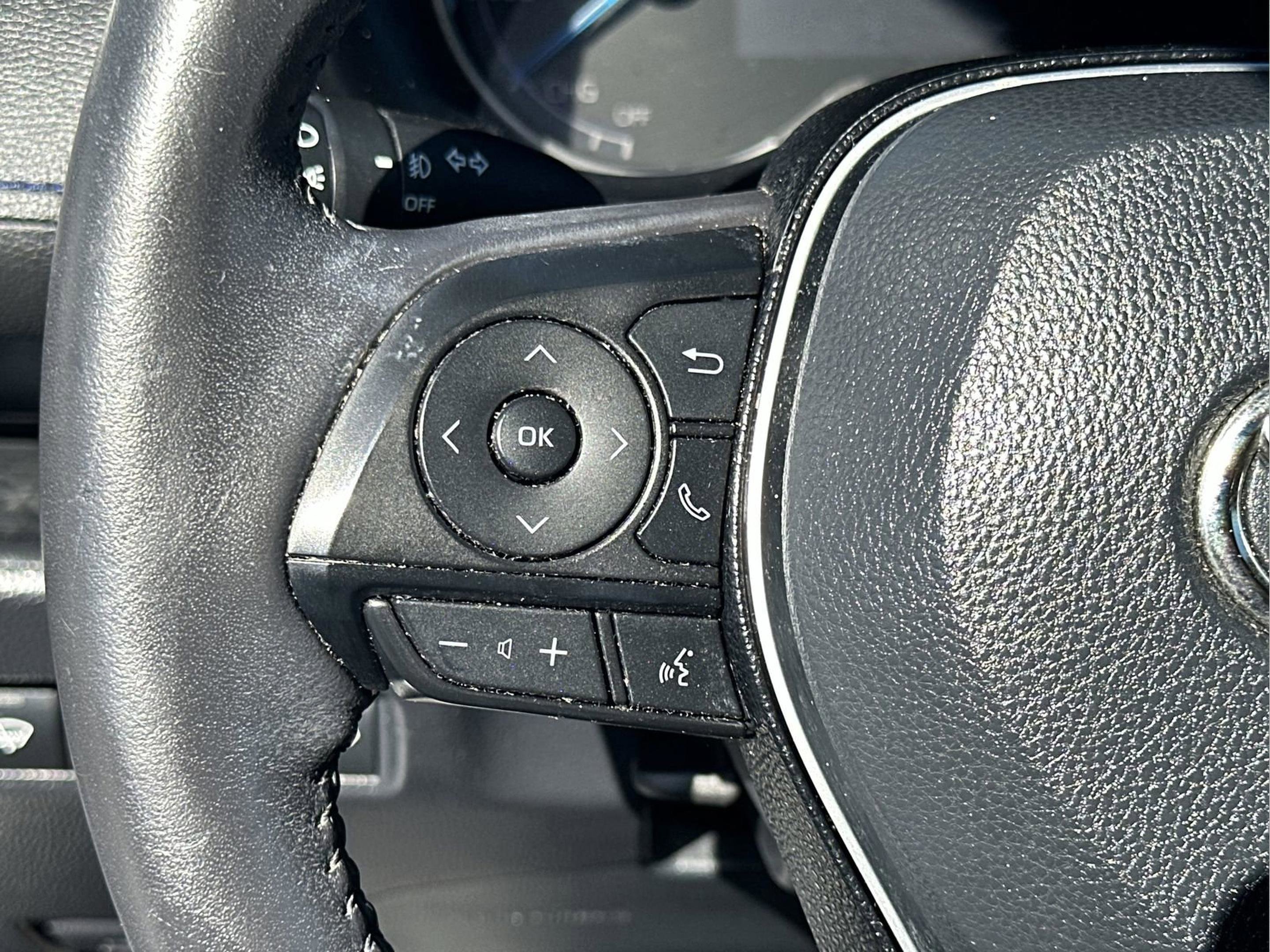 Used 2020 Toyota RAV4 XSE image 13