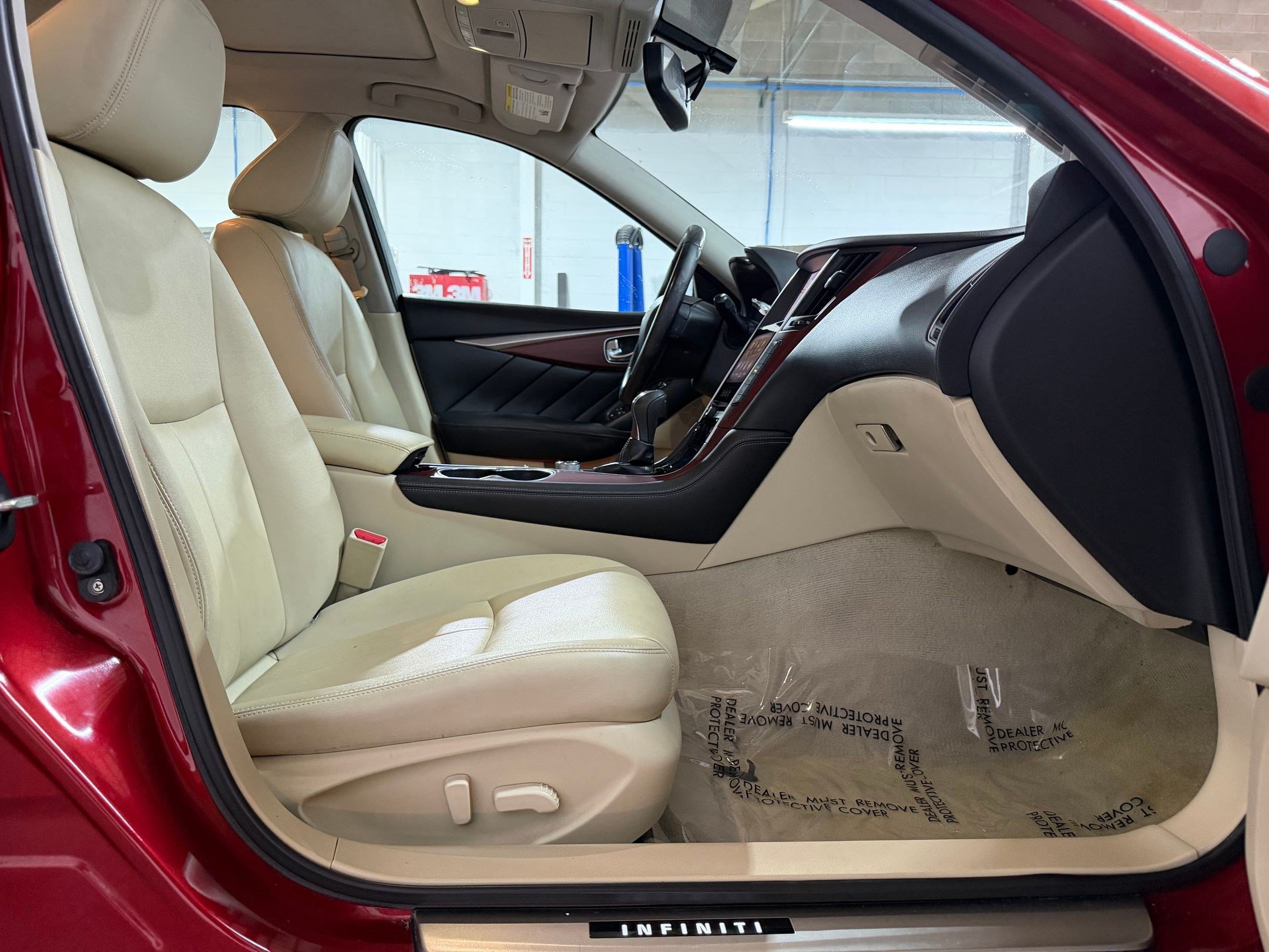 Used 2015 INFINITI Q50 Premium w/ Navigation Package RWD image 28