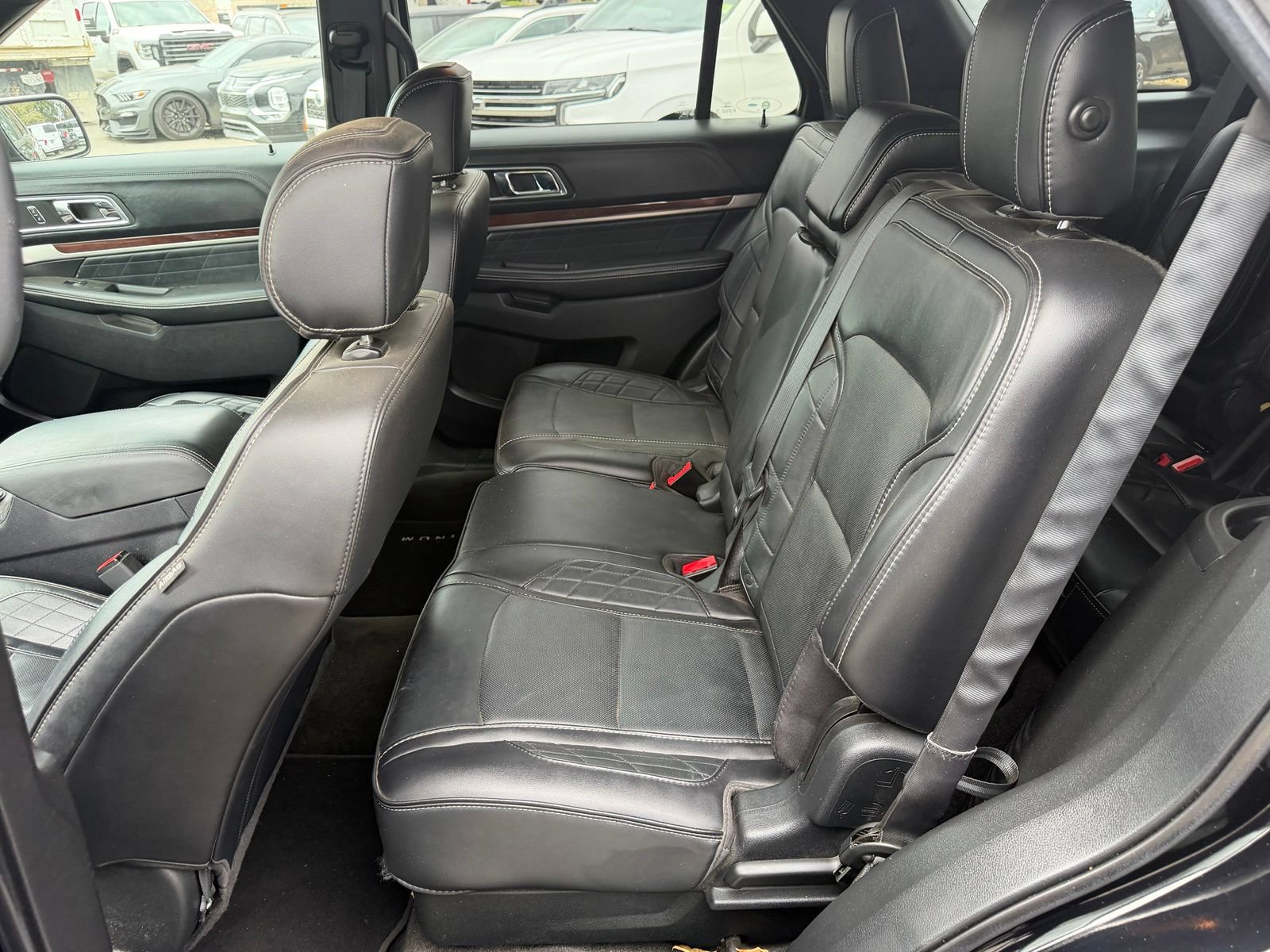 Used 2017 Ford Explorer Platinum AWD/4WD image 12