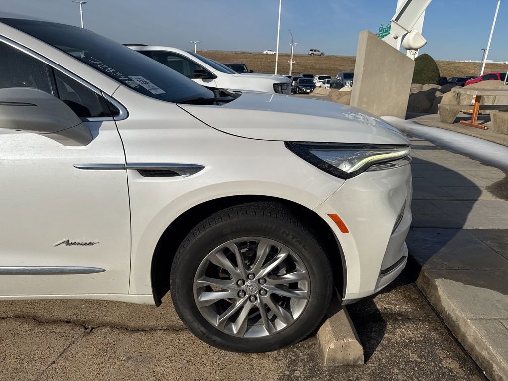 Used 2023 Buick Enclave Avenir w/ Avenir Technology Package image 4