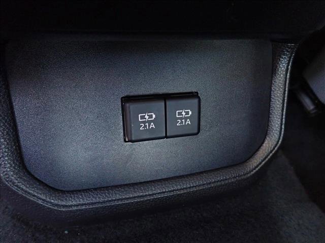 Used 2021 Toyota Highlander XLE image 12