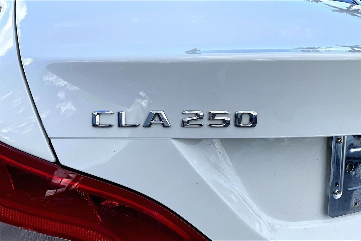 Used 2015 Mercedes-Benz CLA 250 image 24