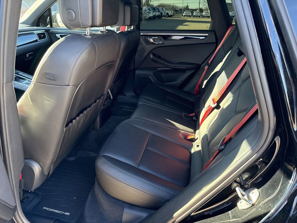 Used 2016 Porsche Macan S image 14