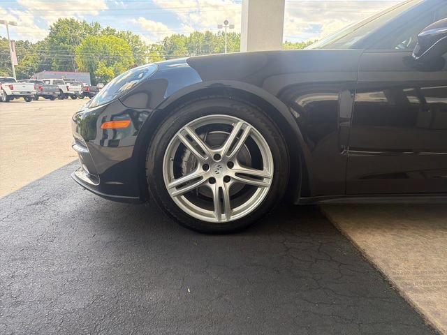 Used 2019 Porsche Panamera RWD image 31