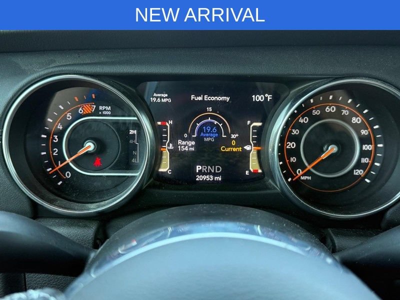 Used 2022 Jeep Wrangler Unlimited Sahara AWD/4WD image 21