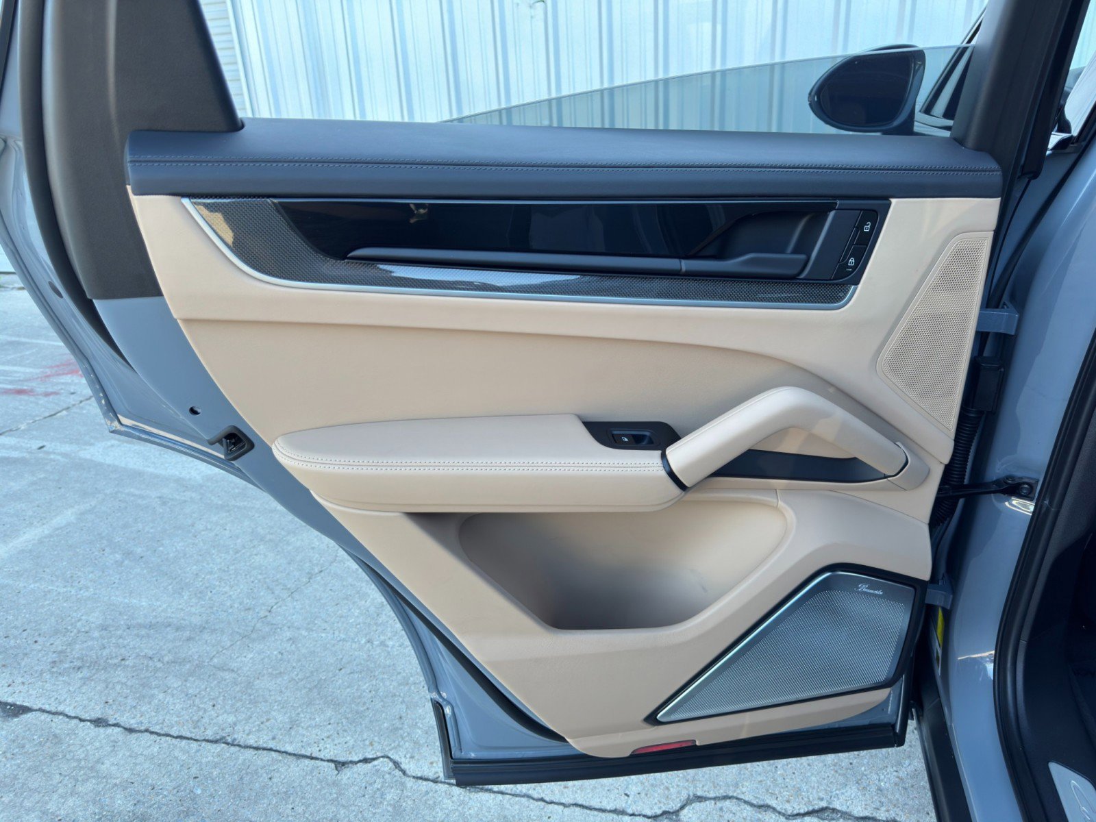 Used 2024 Porsche Cayenne Turbo AWD/4WD image 49