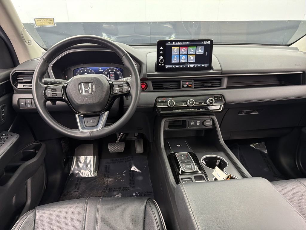 Used 2025 Honda Pilot Elite image 7
