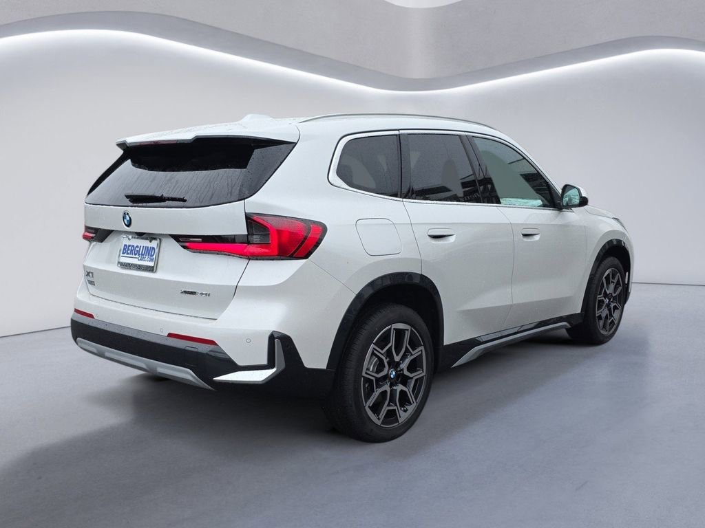 New 2026 BMW X1 xDrive28i w/ Technology Package image 4