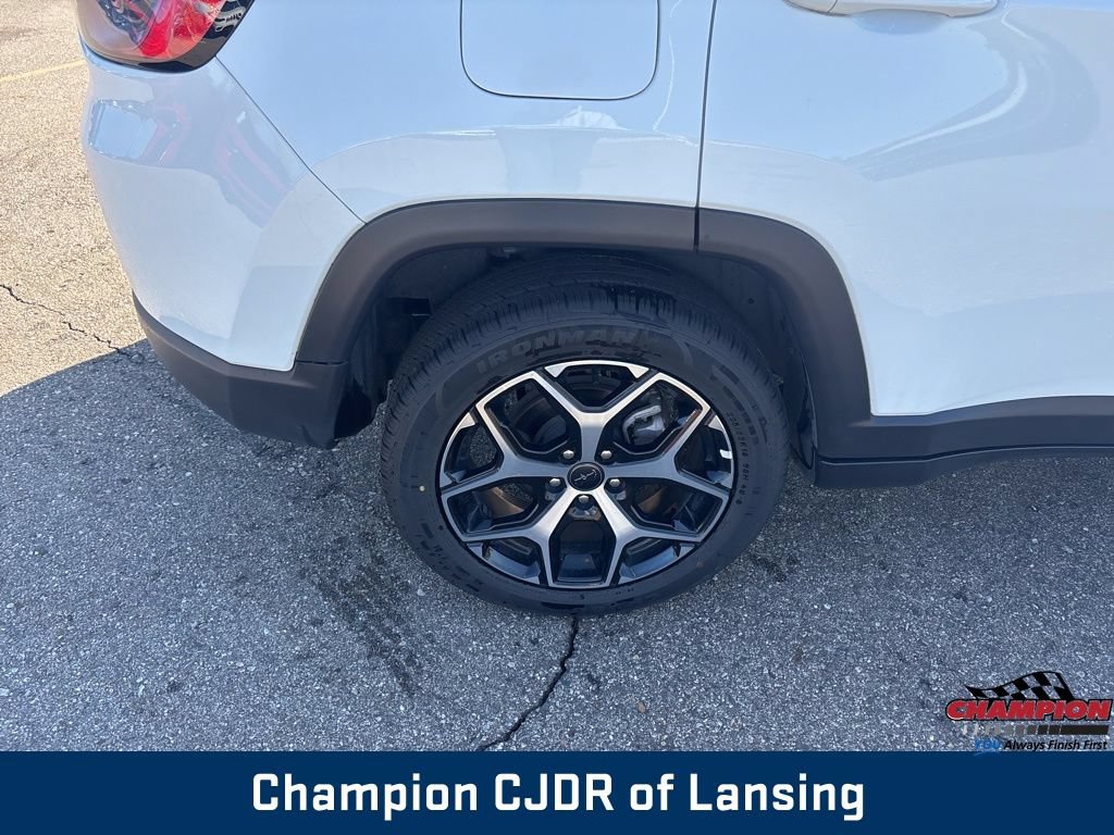 Used 2025 Jeep Compass Limited AWD/4WD image 33