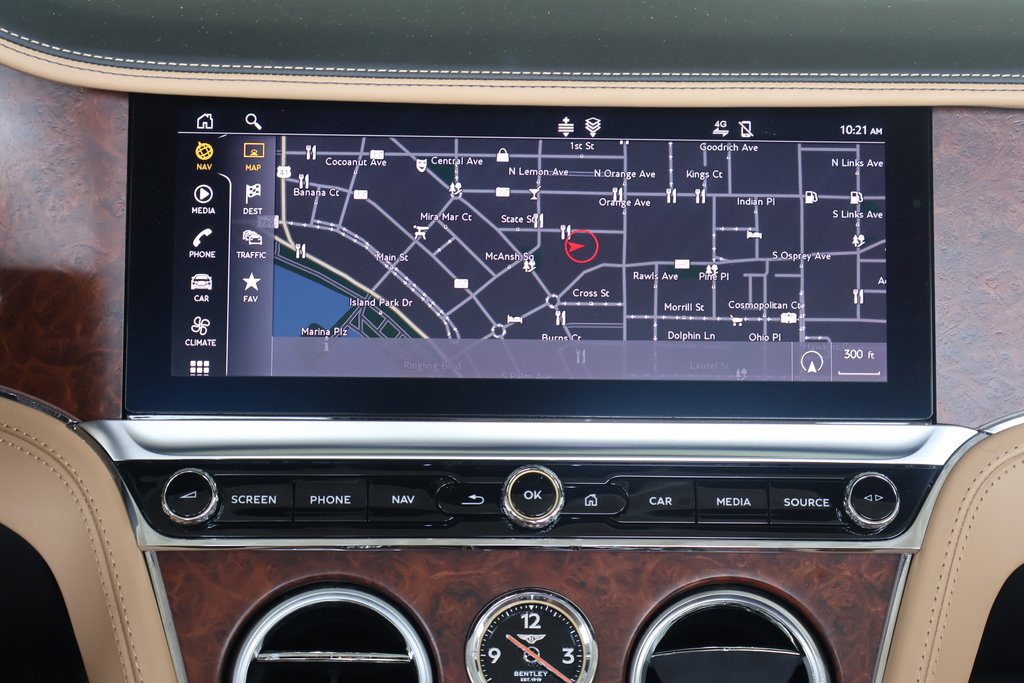 Used 2022 Bentley Continental GT AWD/4WD image 32