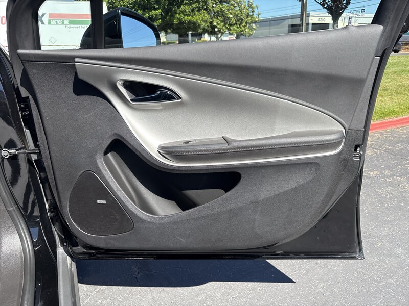 Used 2011 Chevrolet Volt Premium w/ Premium Trim Package FWD image 35