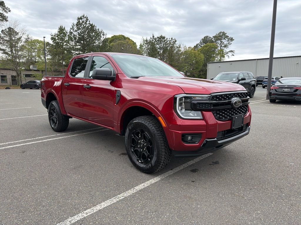 Used 2025 Ford Ranger XLT w/ Black Appearance Package AWD/4WD image 4
