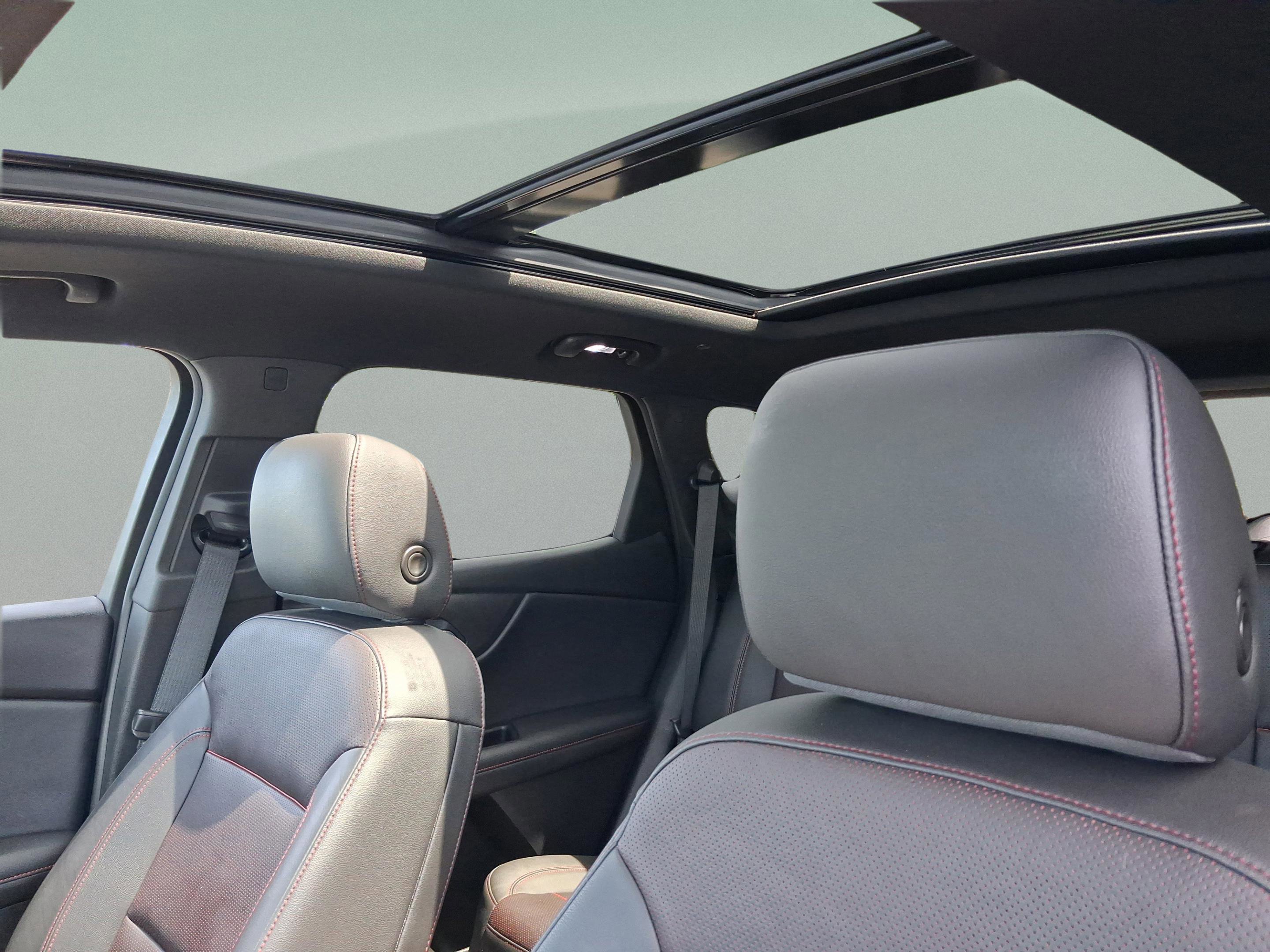 Used 2020 Chevrolet Blazer RS FWD image 23