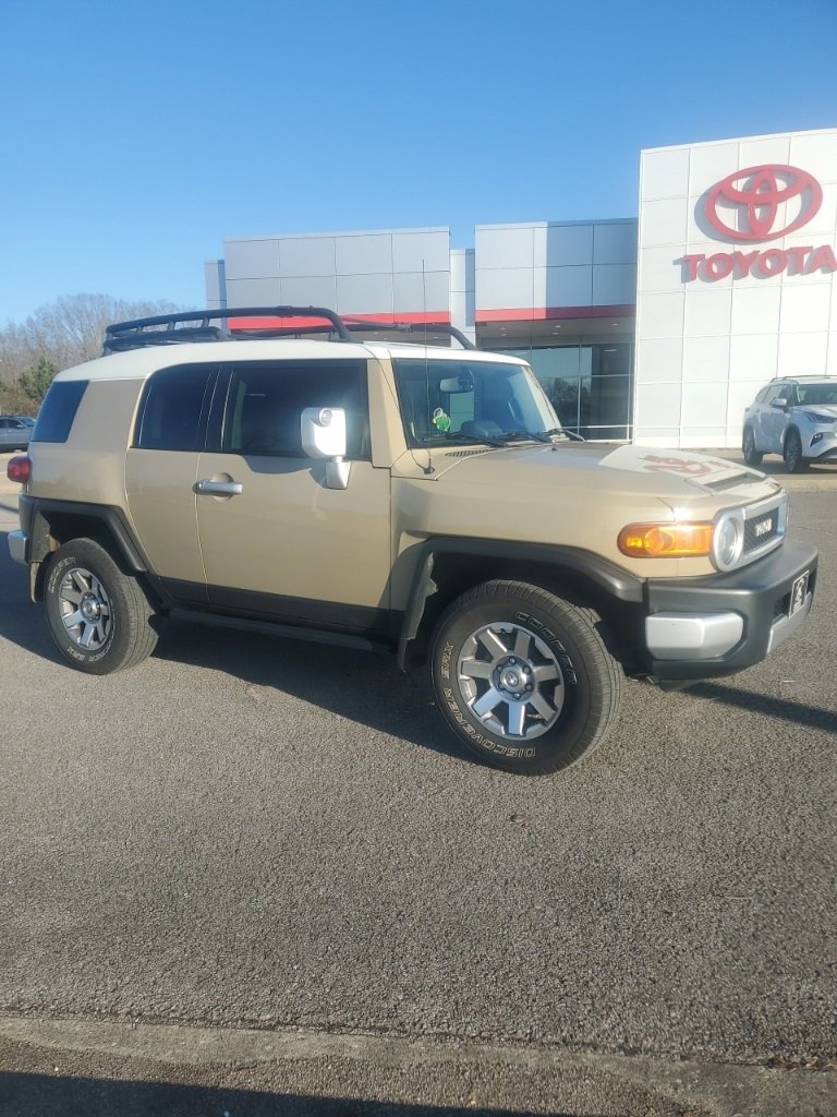 Used 2014 Toyota FJ Cruiser Base image 5