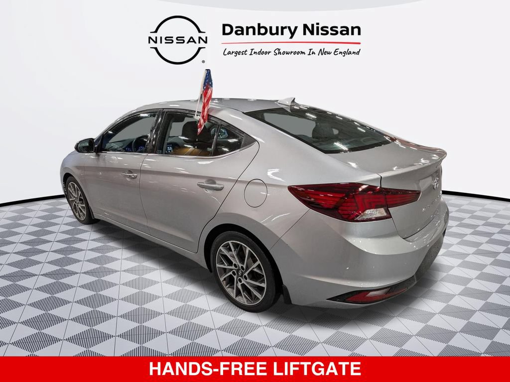 Used 2020 Hyundai Elantra Limited w/ Cargo Package (C1) FWD image 5