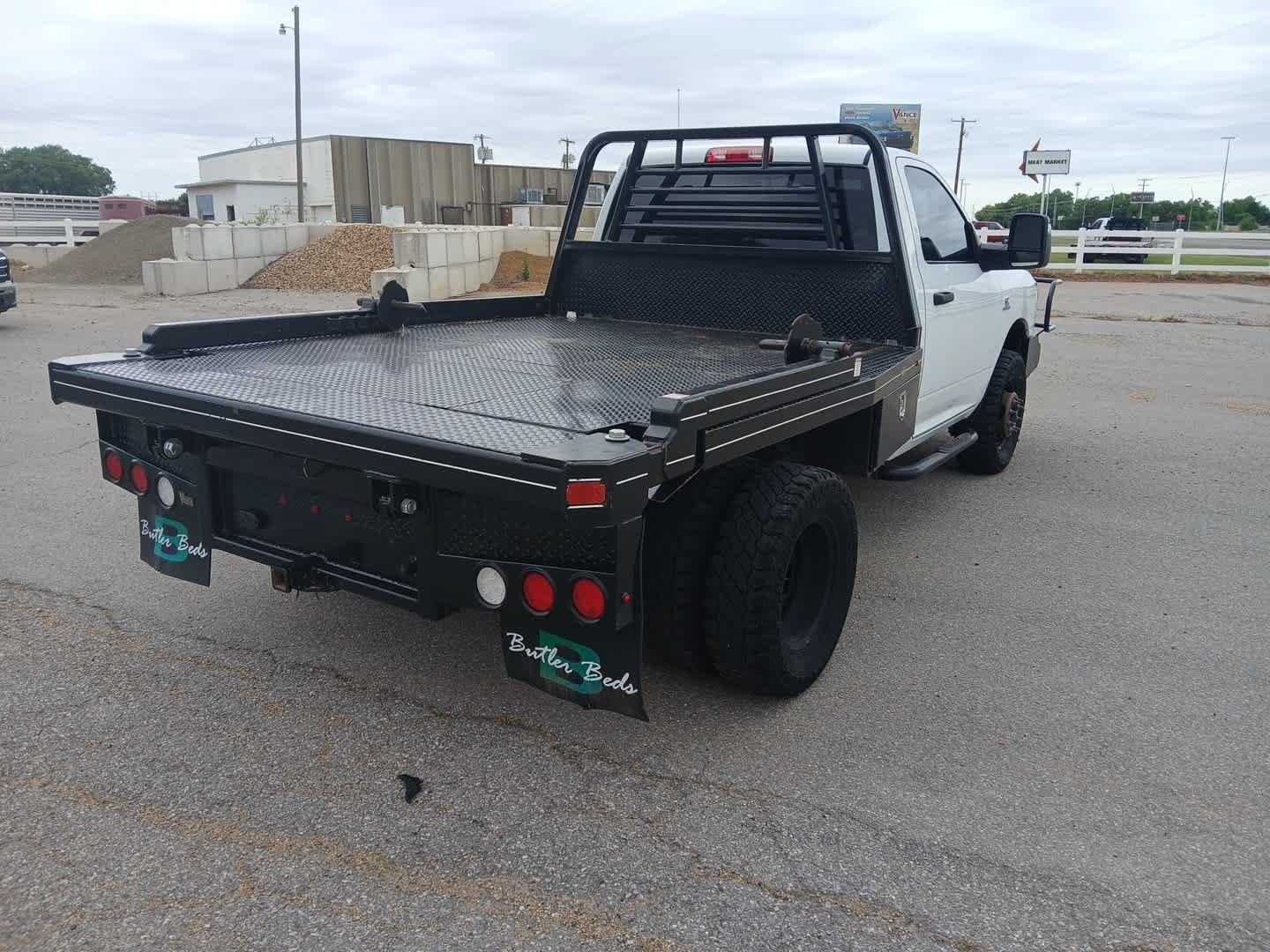Used 2024 RAM 3500 Tradesman w/ Chrome Appearance Group AWD/4WD image 6