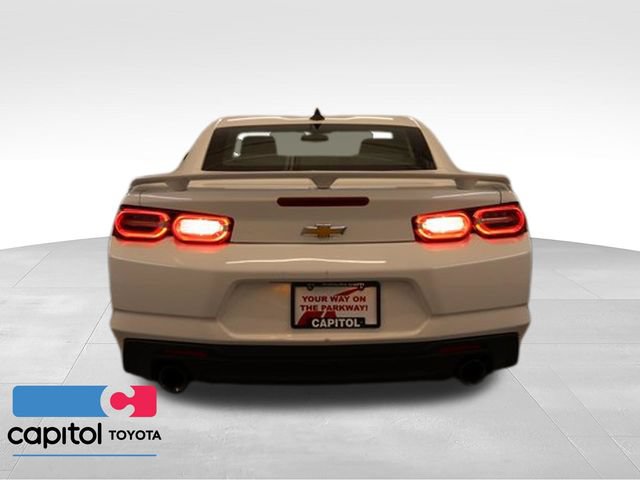 Used 2023 Chevrolet Camaro LT RWD image 3
