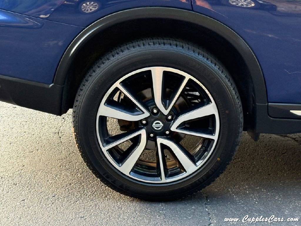 Used 2019 Nissan Rogue SL w/ Premium Package image 48