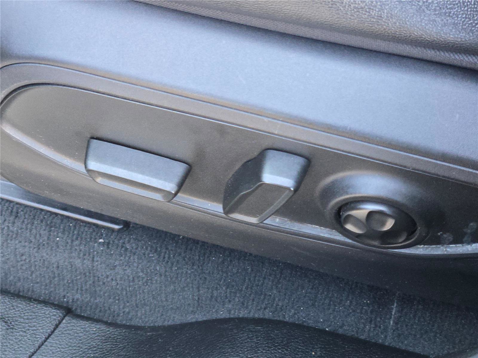 Certified 2024 Jeep Grand Cherokee Altitude image 27