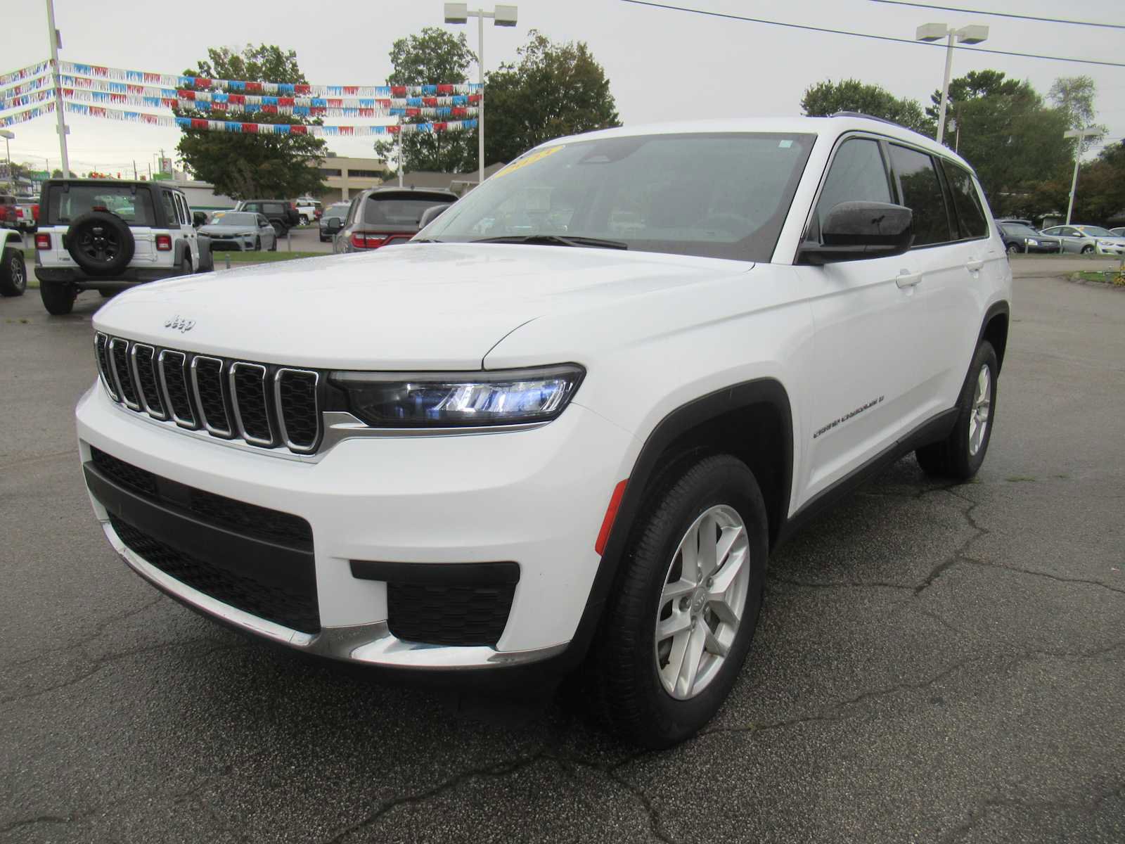 Used 2023 Jeep Grand Cherokee L Laredo