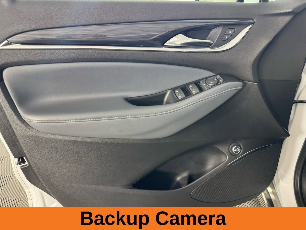 Used 2023 Buick Enclave Essence w/ Experience Buick Package image 10