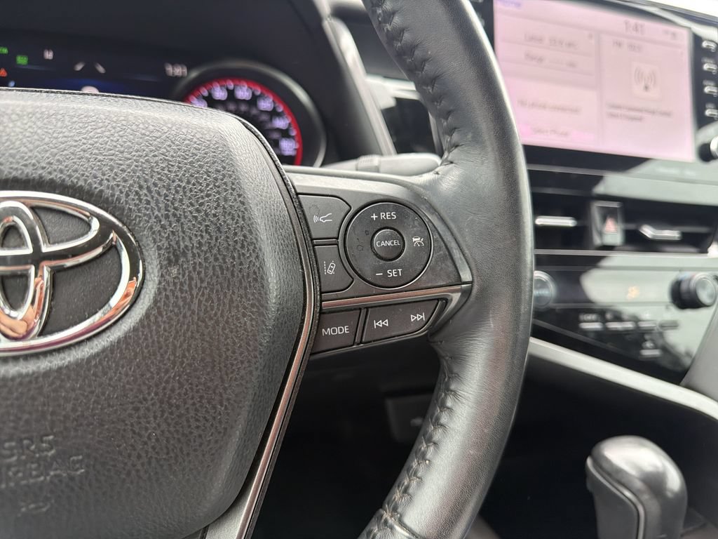 Used 2022 Toyota Camry XSE FWD image 25